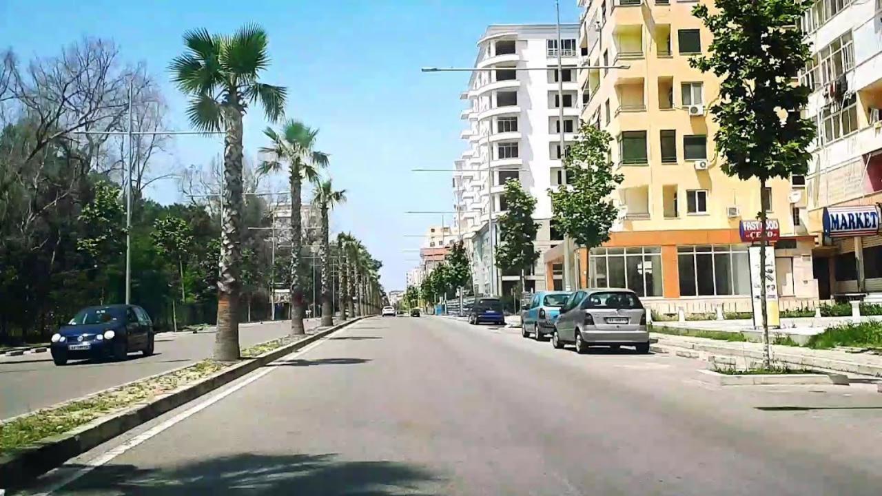 Vila M Vera Rooms With Kitchen And Apartments Durrës Extérieur photo
