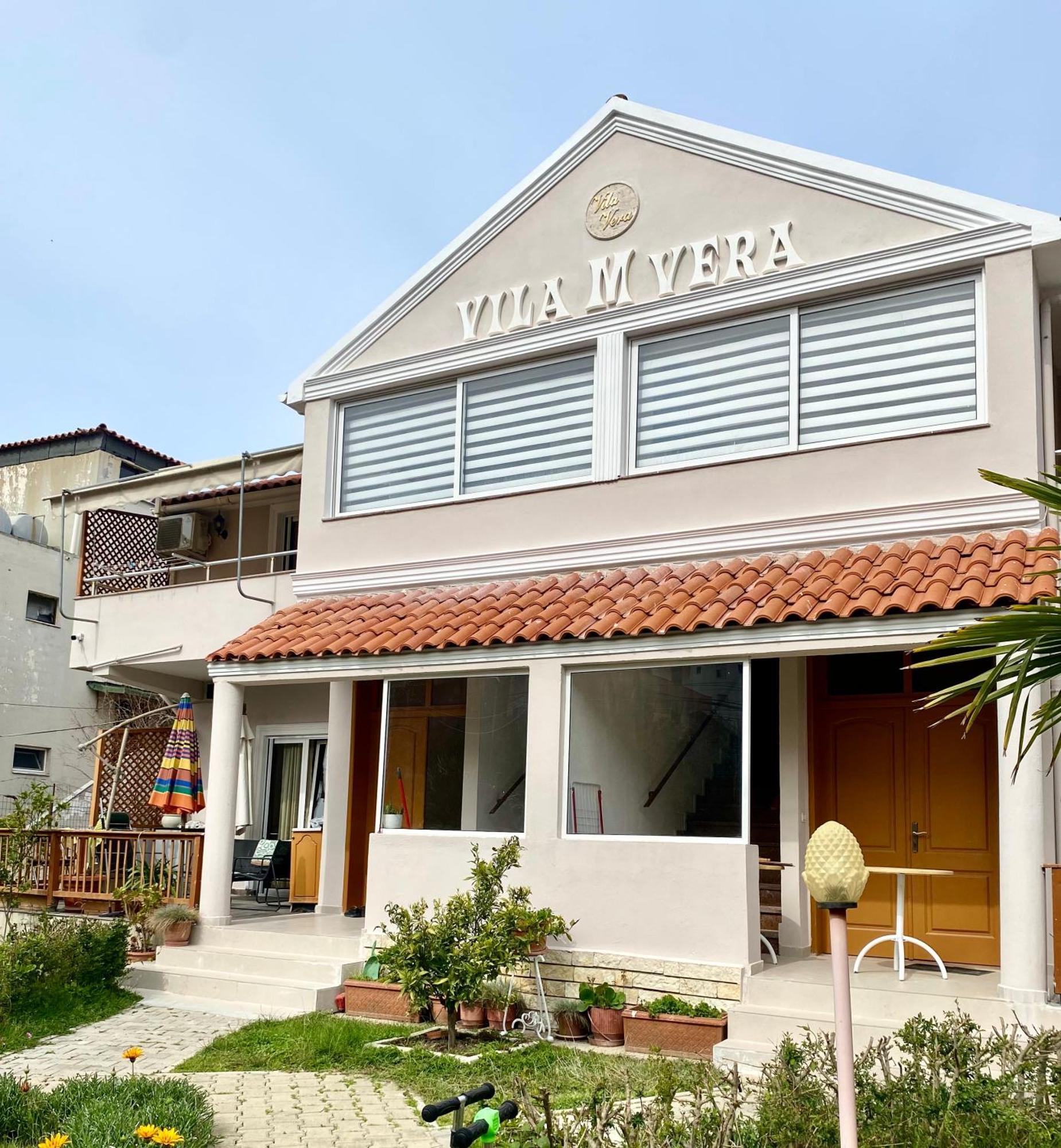 Vila M Vera Rooms With Kitchen And Apartments Durrës Extérieur photo