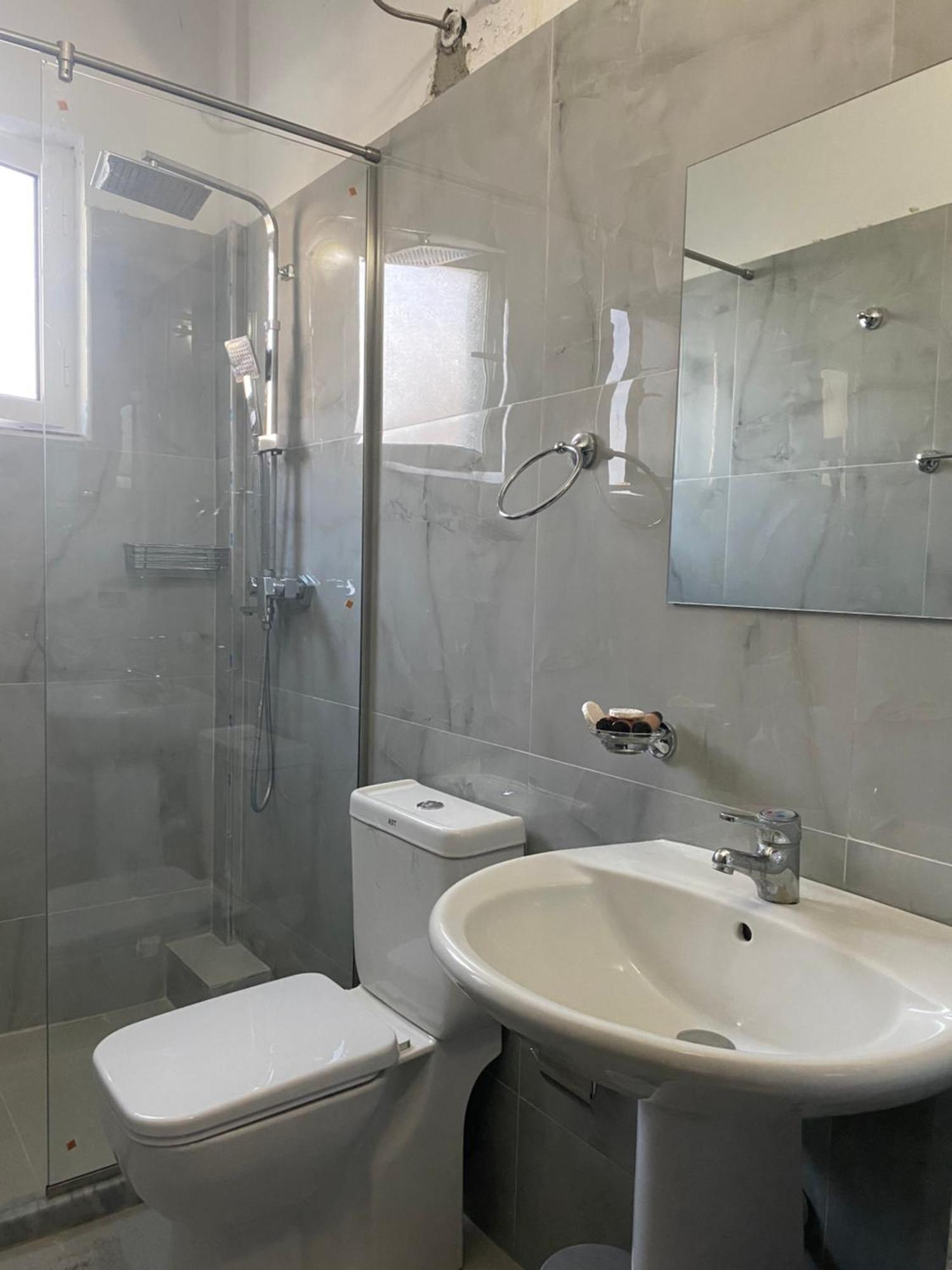 Vila M Vera Rooms With Kitchen And Apartments Durrës Extérieur photo