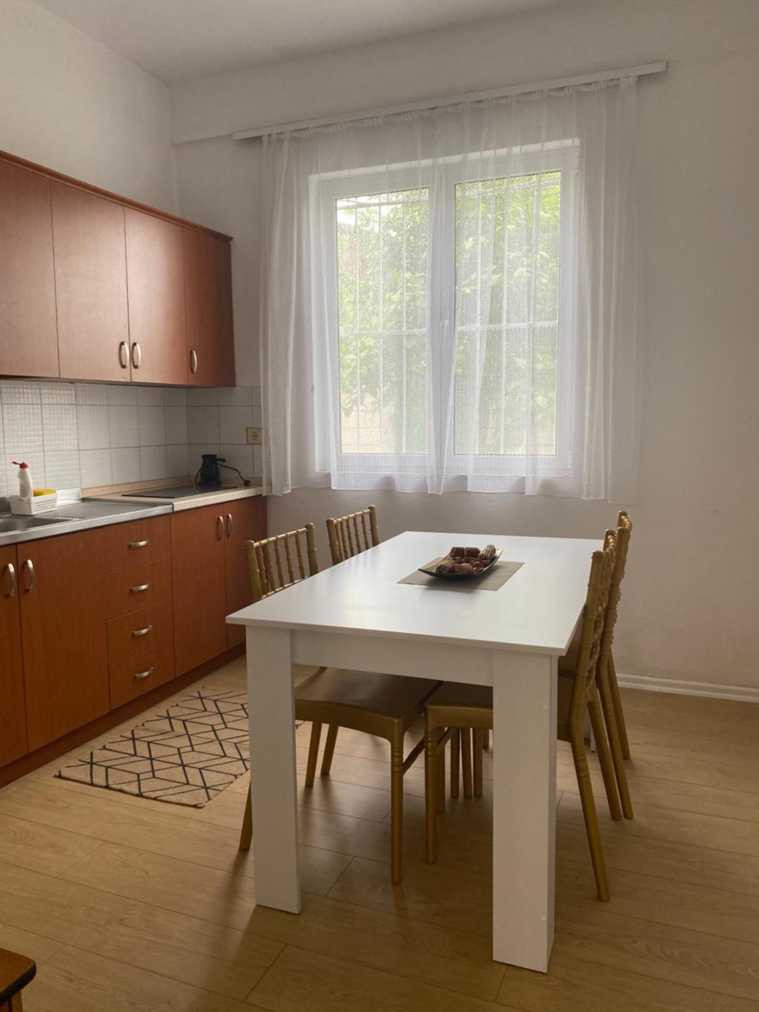 Vila M Vera Rooms With Kitchen And Apartments Durrës Extérieur photo