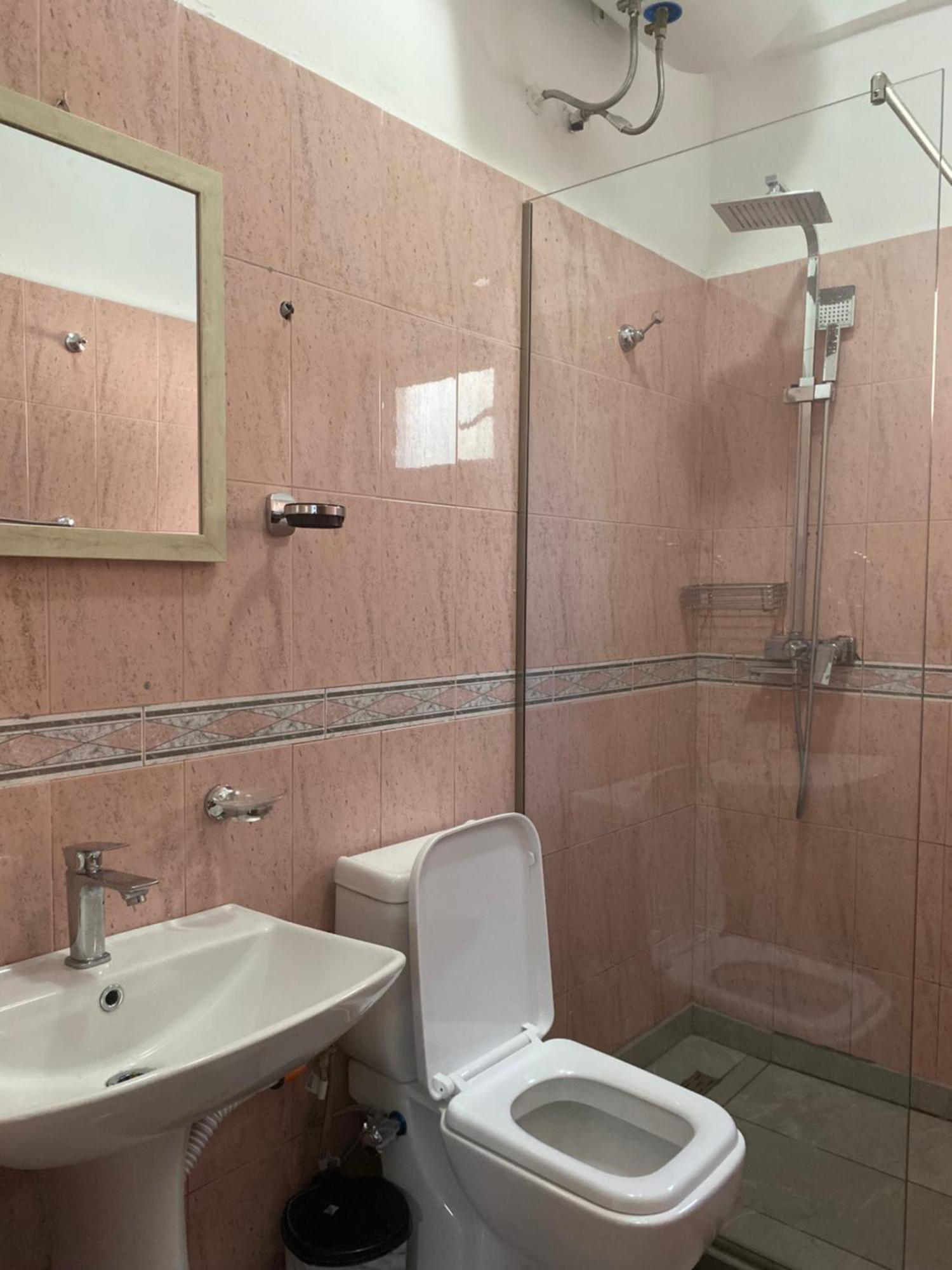Vila M Vera Rooms With Kitchen And Apartments Durrës Extérieur photo